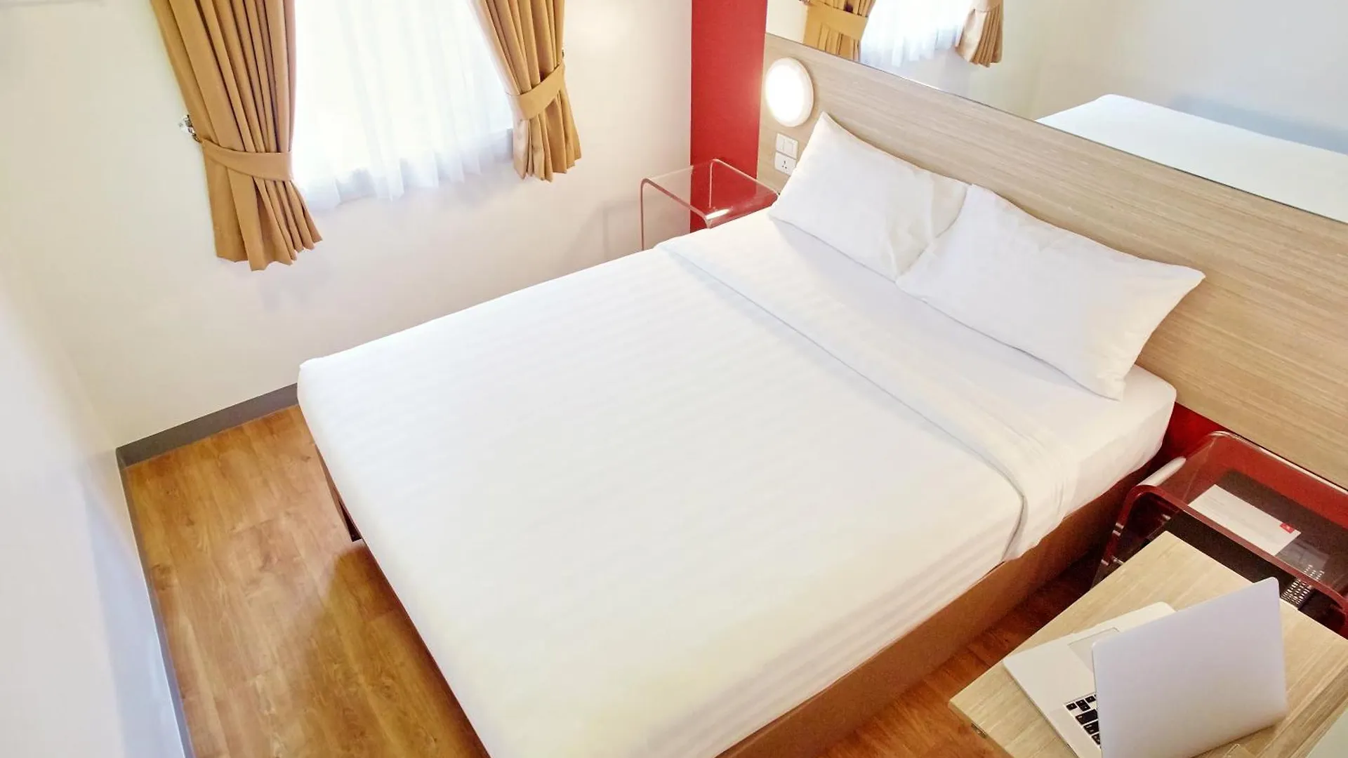 Red Planet Davao Hotel