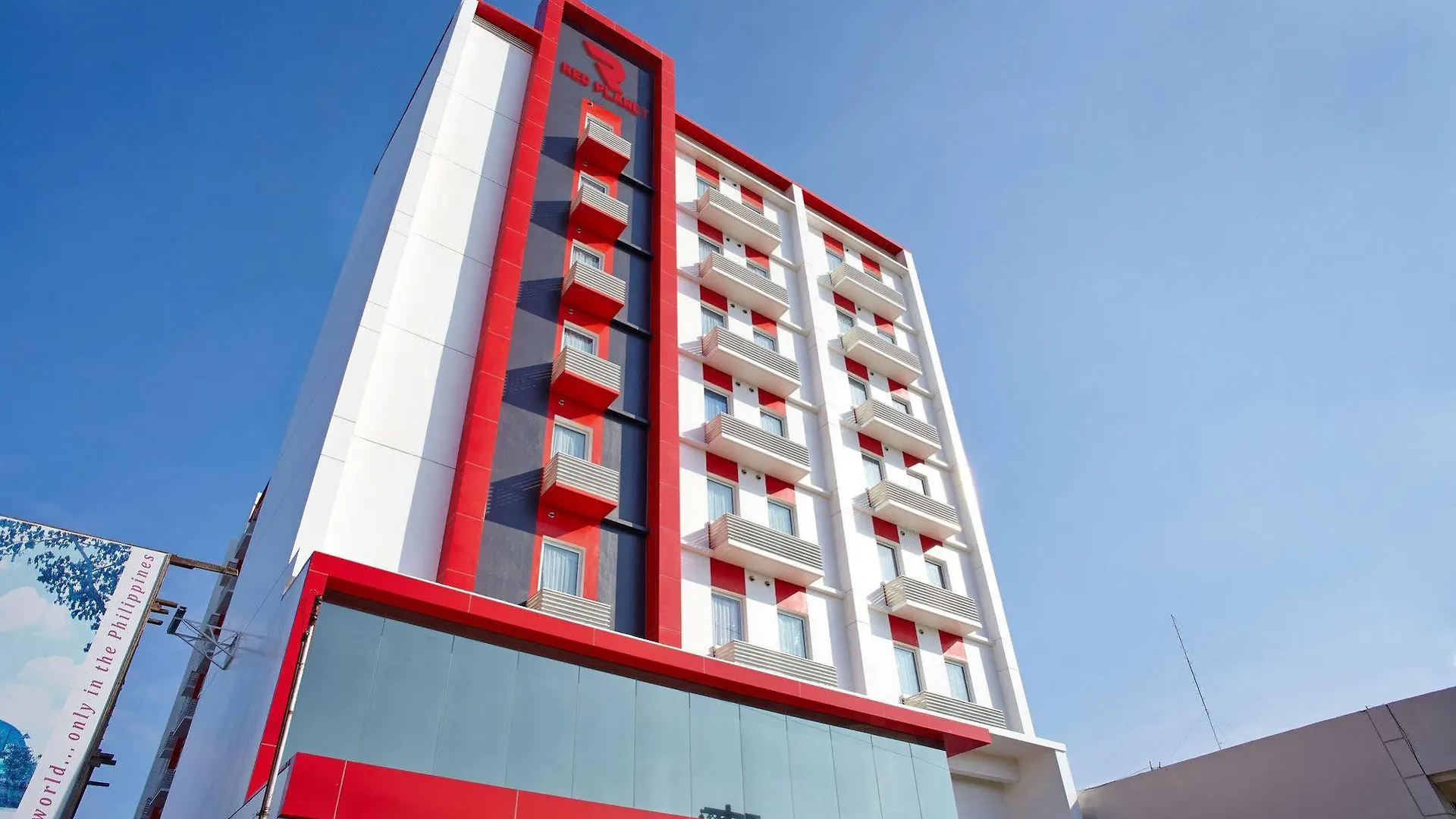 Red Planet Davao Hotel