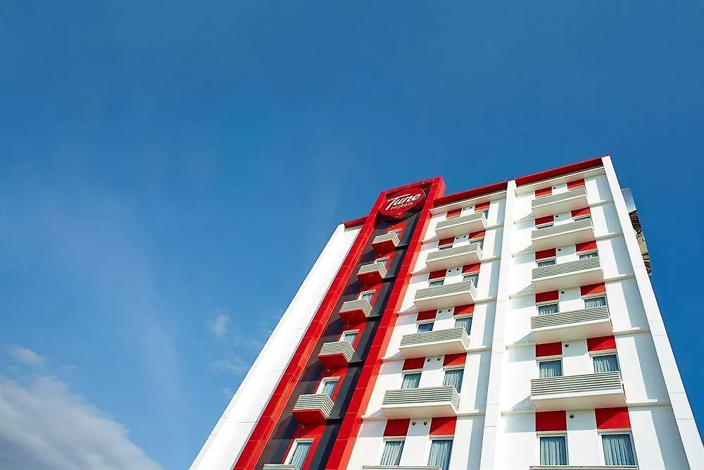Red Planet Davao Hotell