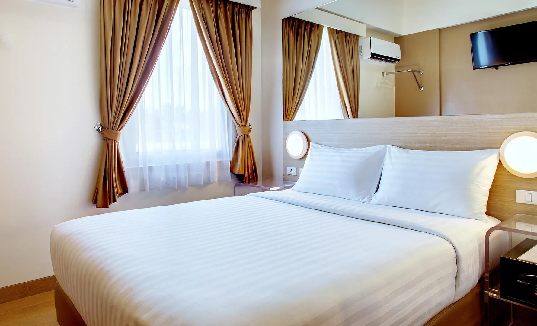Red Planet Davao Hotell