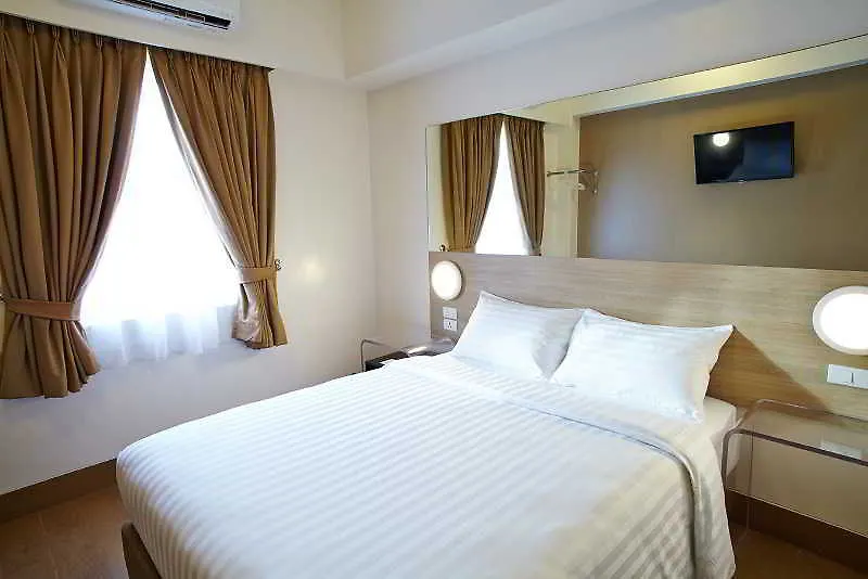 Red Planet Davao Hotell