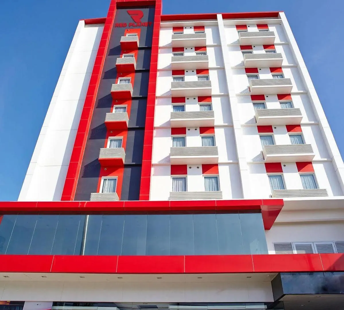 Red Planet Davao Hotell 3*,