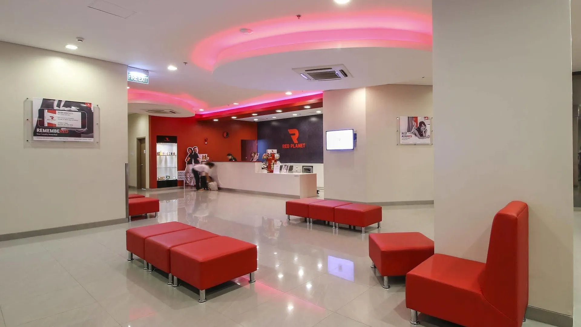 Red Planet Davao Hotell