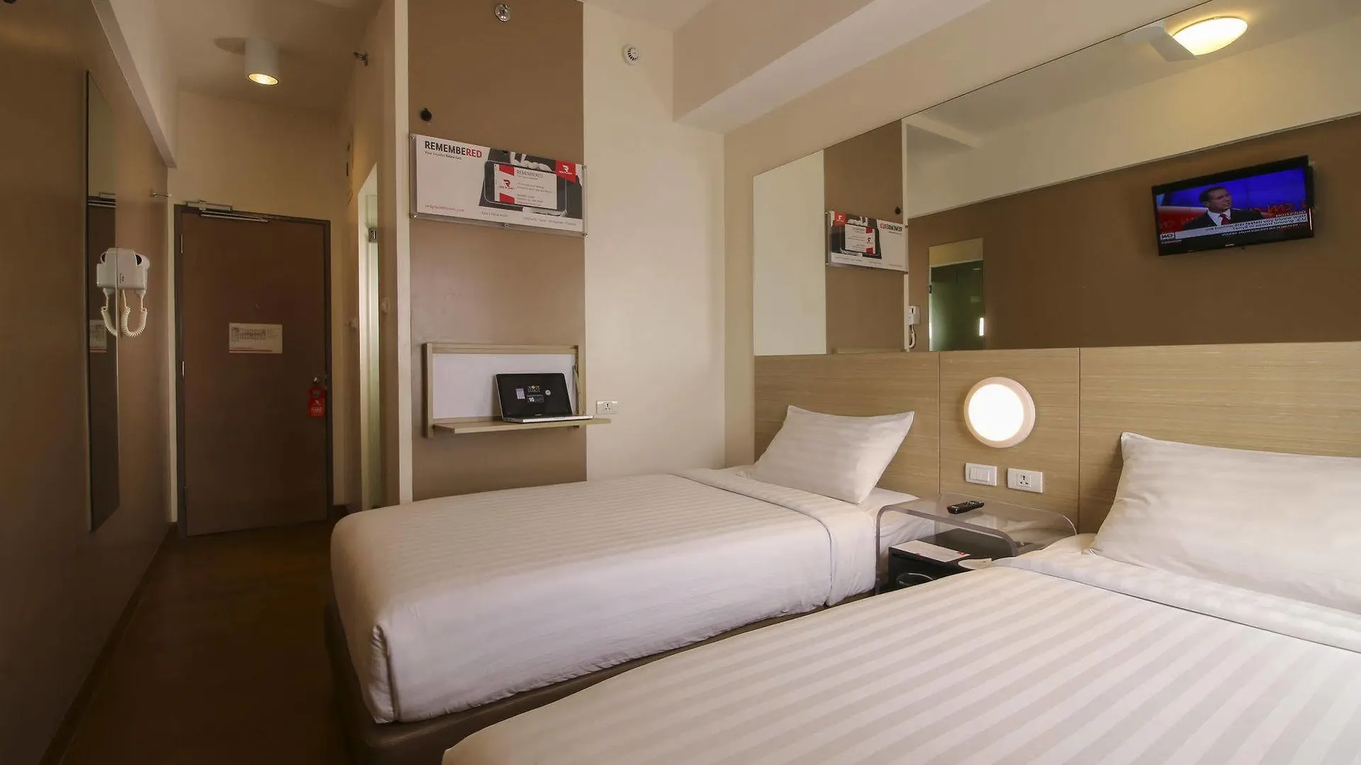 Red Planet Davao Hotell