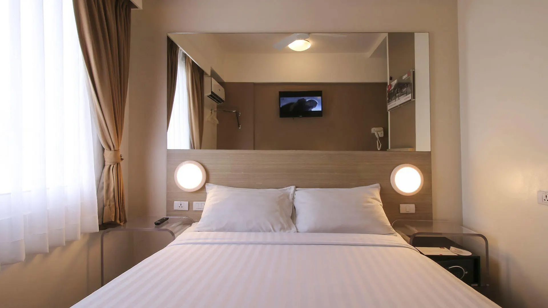 Red Planet Davao Hotell 3*,