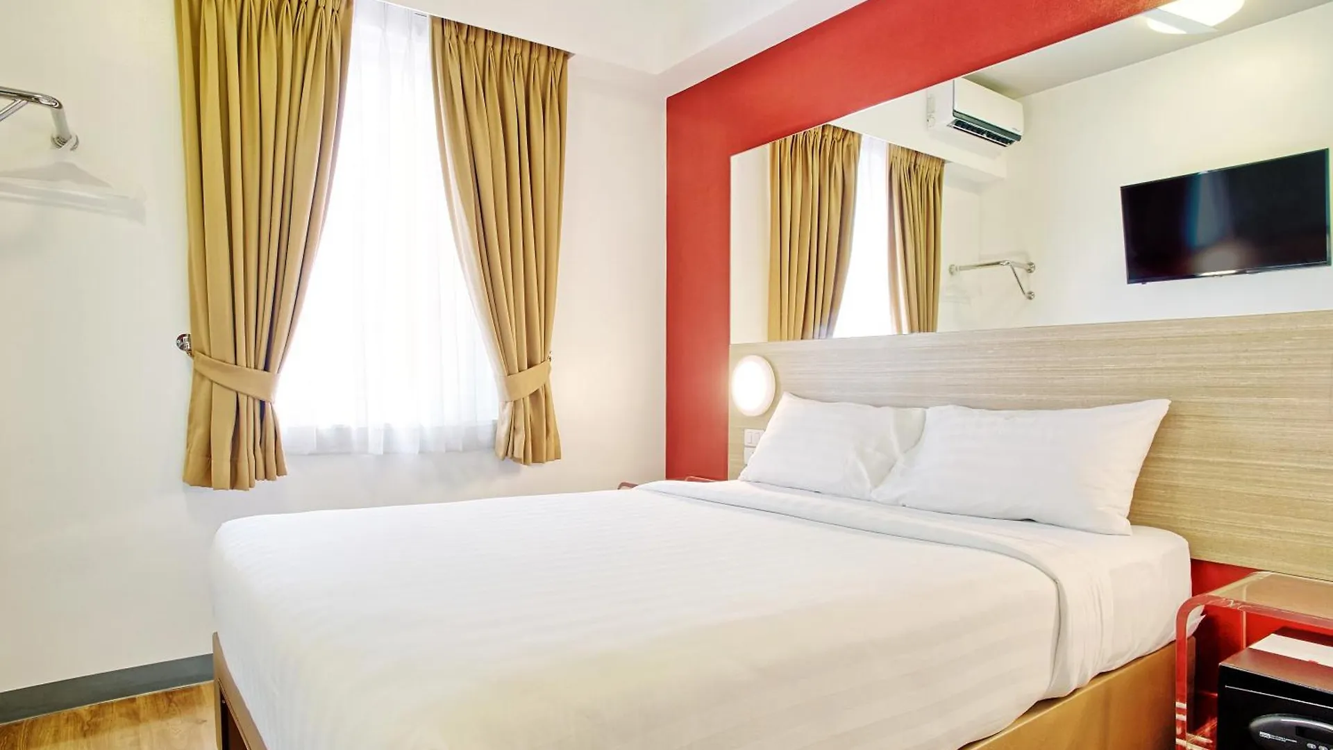 Red Planet Davao - Multiple Use Hotel